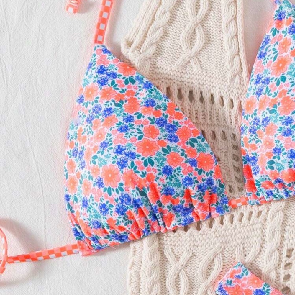 Floral Bikini Set with Crochet Bag - Picture 3 of 5